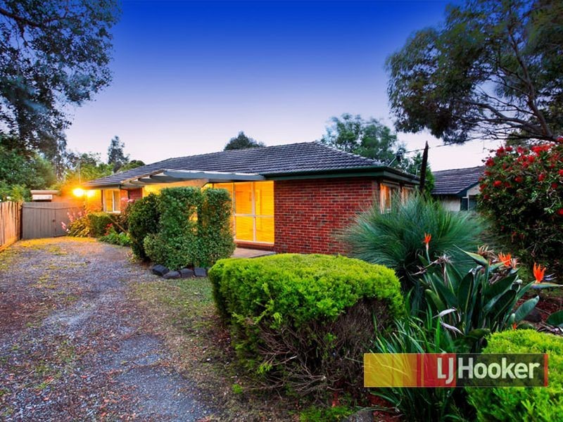 24 Sweetgum Avenue, Narre Warren VIC 3805