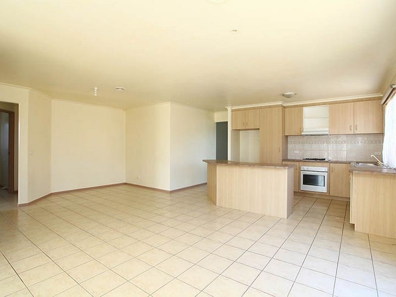 13 Summit Court, Hampton Park VIC 3976