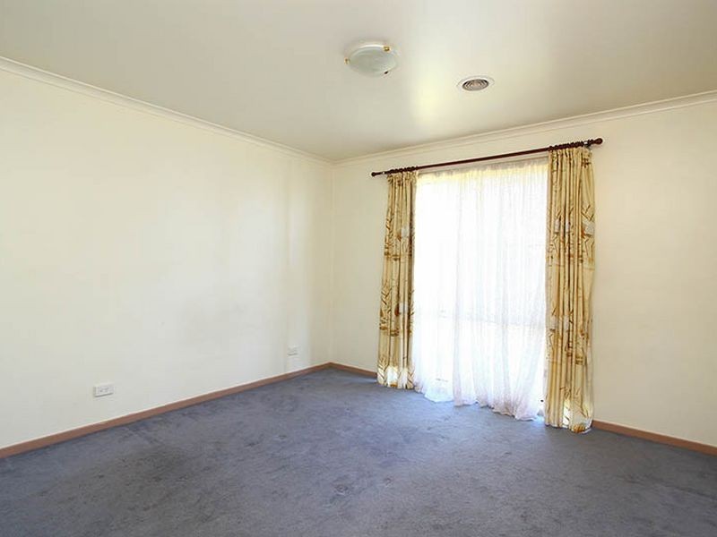 13 Summit Court, Hampton Park VIC 3976