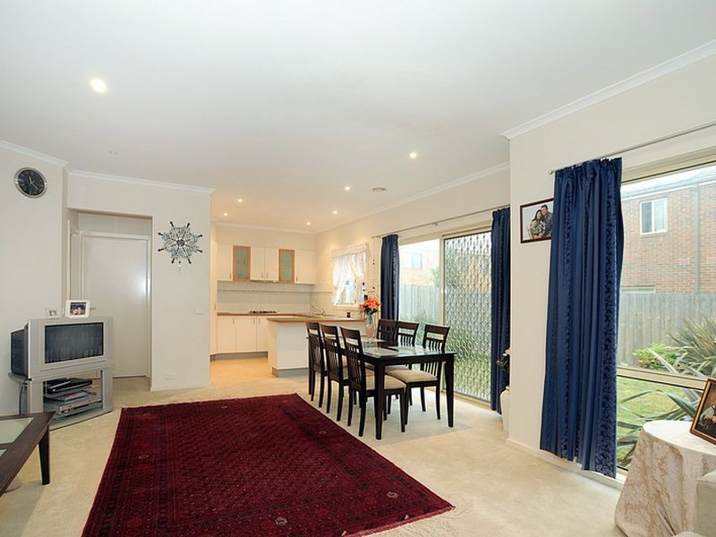 21 Boronia Avenue, Cranbourne VIC 3977