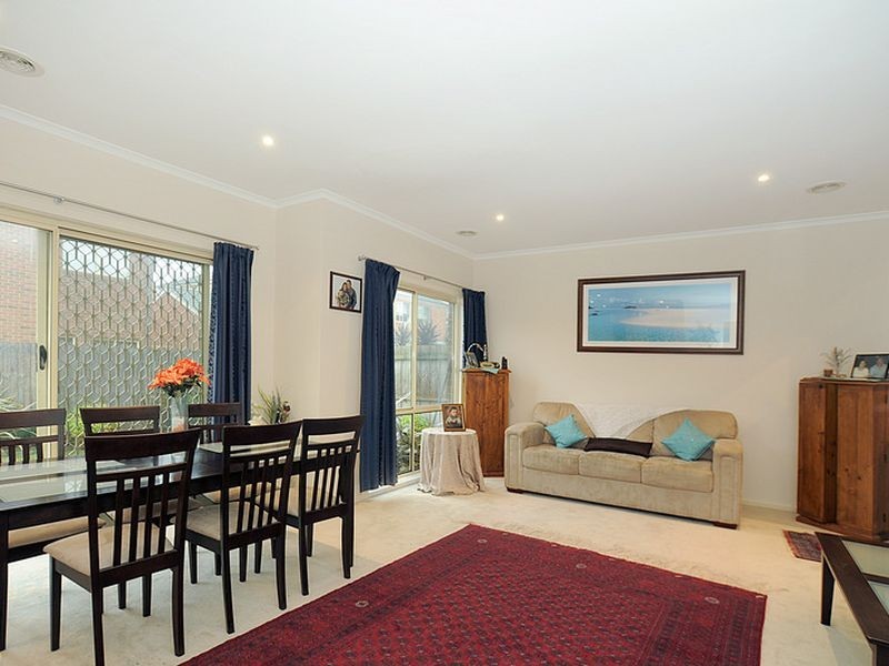 21 Boronia Avenue, Cranbourne VIC 3977