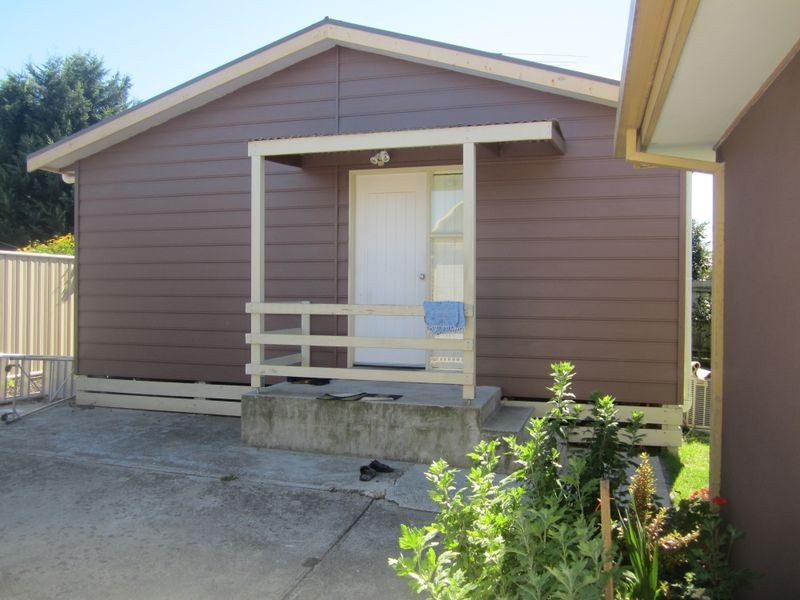 17B Henlow Rise, Hallam VIC 3803