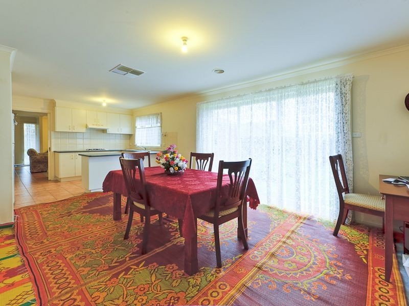 31 Kirkwood Drive, Hampton Park VIC 3976