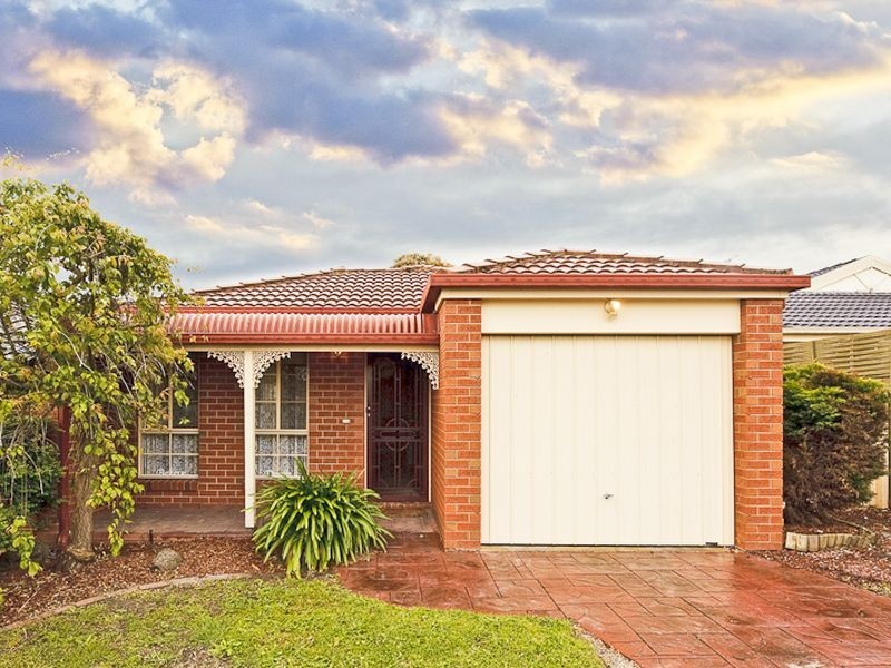 10 Summit Court, Hampton Park VIC 3976