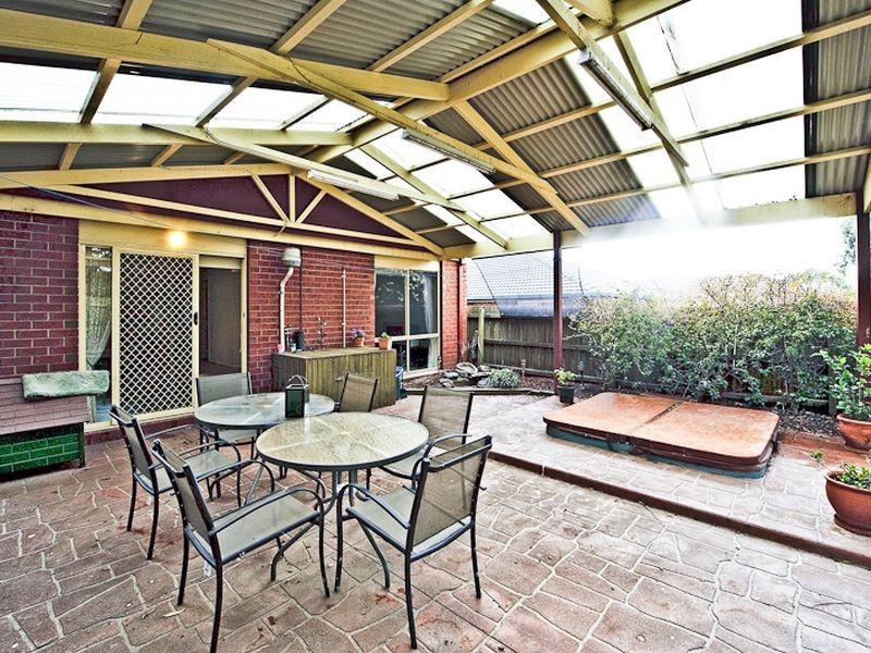 10 Summit Court, Hampton Park VIC 3976