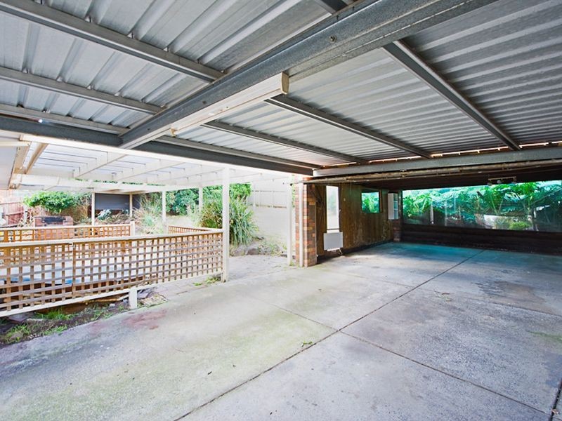 22 Oaktree Drive, Hampton Park VIC 3976