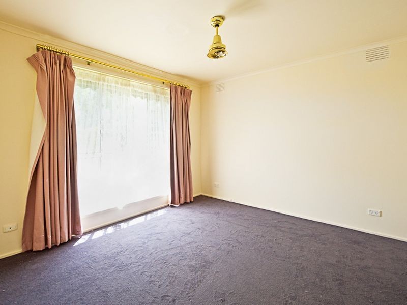 22 Oaktree Drive, Hampton Park VIC 3976