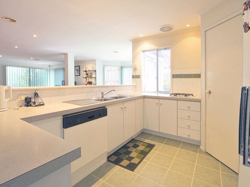 38 Lighthorse Crescent, Narre Warren South VIC 3805