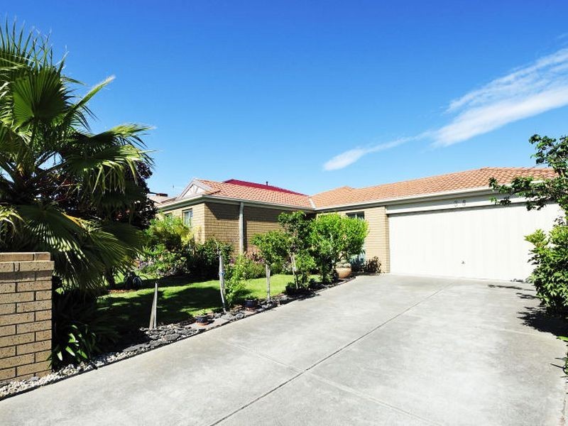 38 Lighthorse Crescent, Narre Warren South VIC 3805
