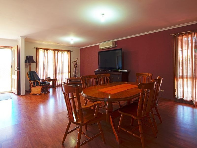 16 Sandhurst Mews, Hampton Park VIC 3976