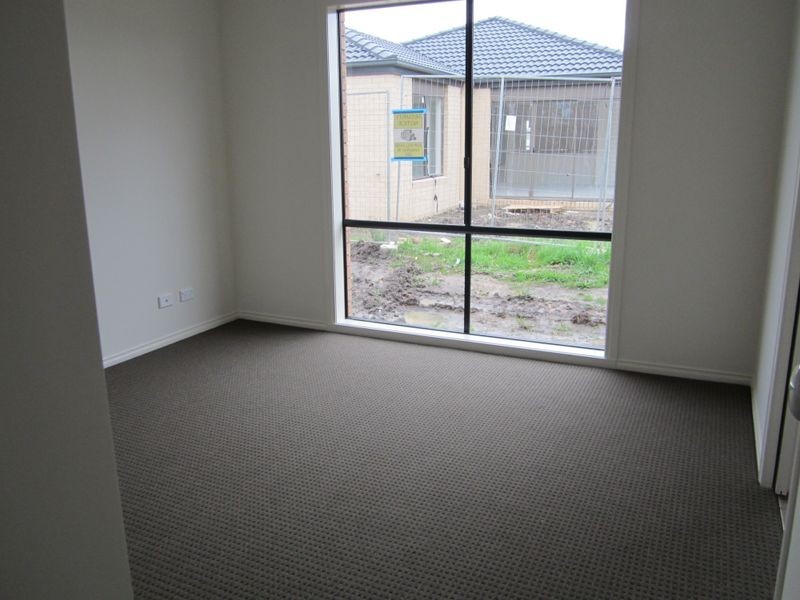 31 Sallys Run, Hampton Park VIC 3976