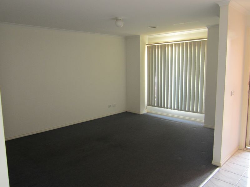 4 Athena Court, Cranbourne VIC 3977