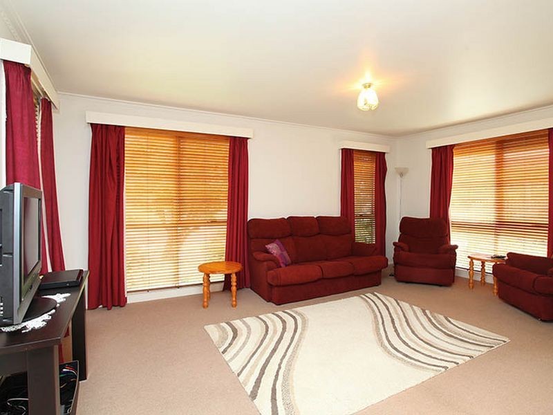 28 Regans Road, Hampton Park VIC 3976