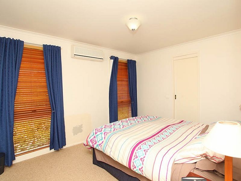 28 Regans Road, Hampton Park VIC 3976