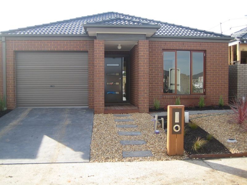 43 Moore Mews, Pakenham VIC 3810