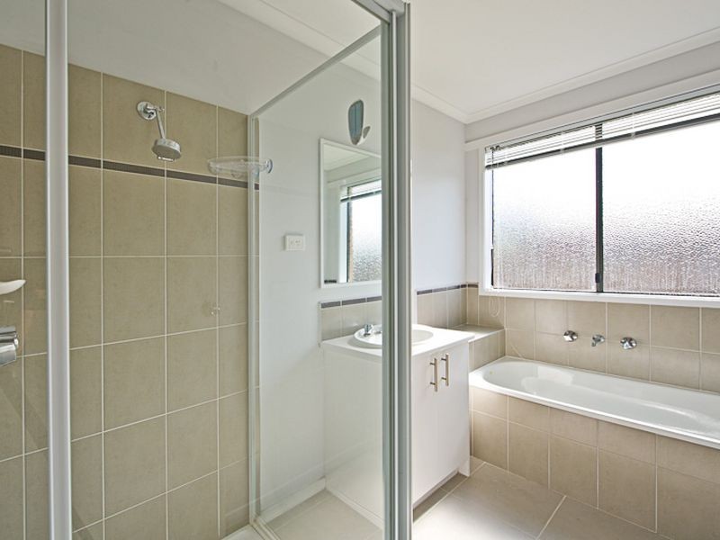 27 Domino Way, Hampton Park VIC 3976