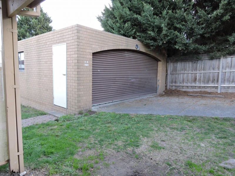 2. Skye Crescent, Endeavour Hills VIC 3802