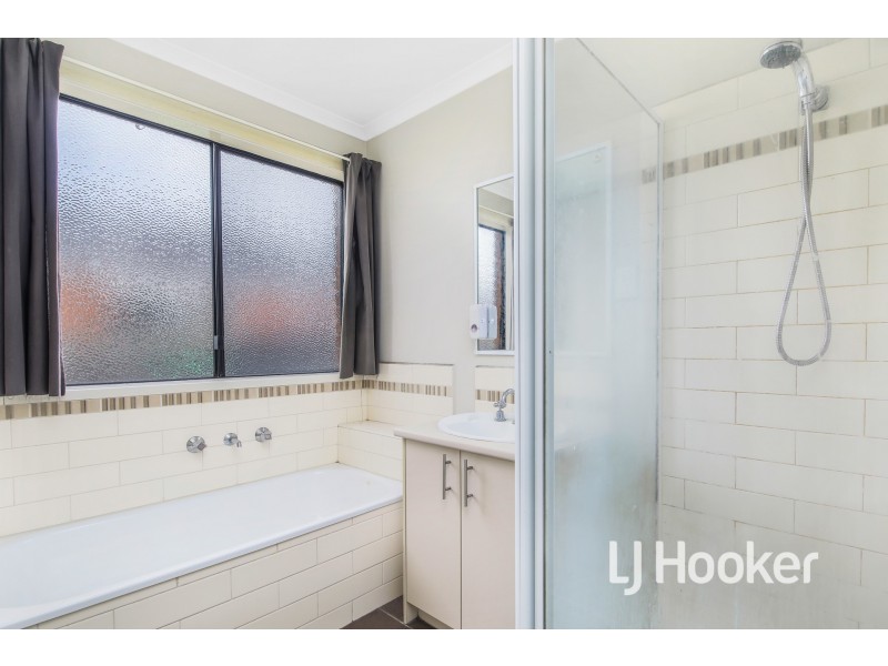 23 Domino Way, Hampton Park VIC 3976