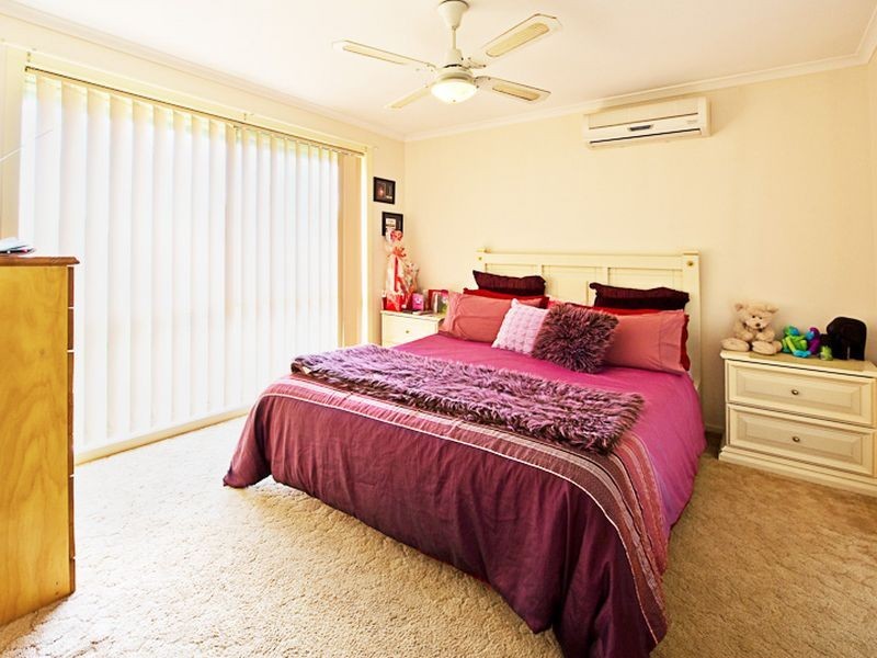 32 The Parkway, Hampton Park VIC 3976