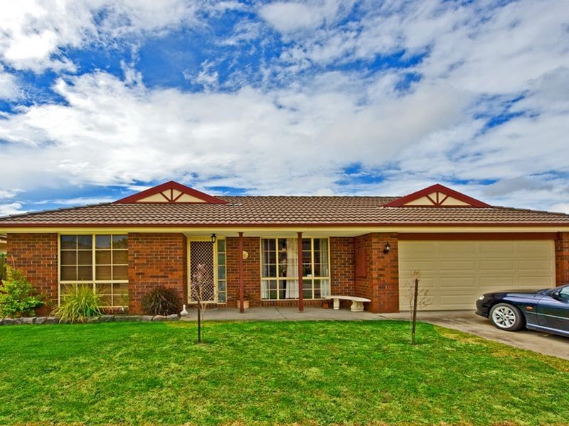 9 Amberley Park Drive, Narre Warren South VIC 3805