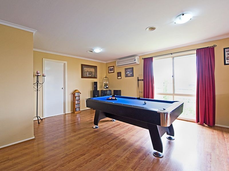 9 Amberley Park Drive, Narre Warren South VIC 3805