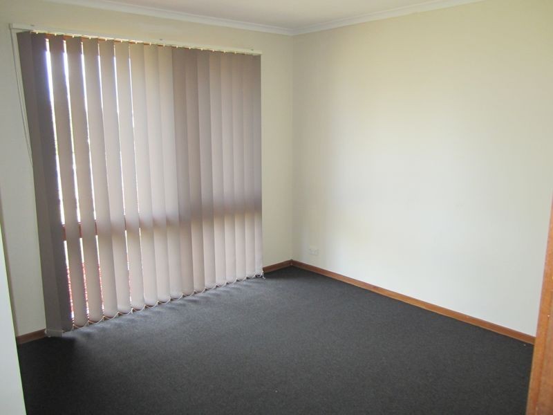 36 Leopold Crescent, Hampton Park VIC 3976