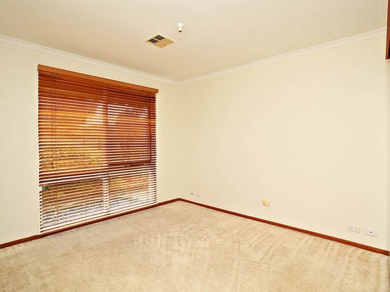 17 George Chudleigh Drive, Hallam VIC 3803