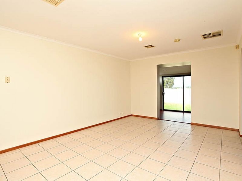 17 George Chudleigh Drive, Hallam VIC 3803