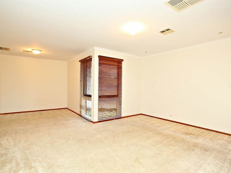 17 George Chudleigh Drive, Hallam VIC 3803