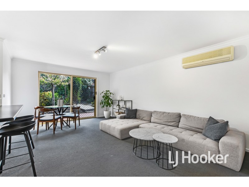 6 Amberly Park Drive, Narre Warren South VIC 3805