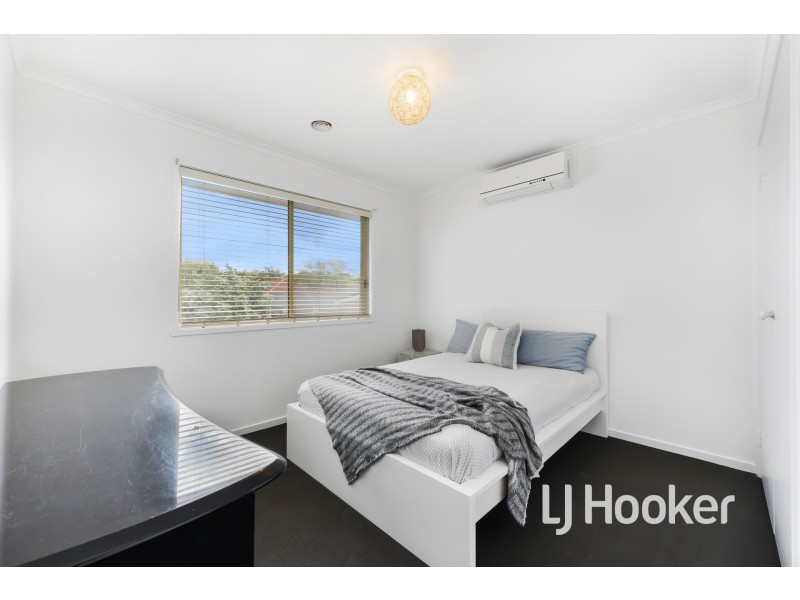 6 Amberly Park Drive, Narre Warren South VIC 3805