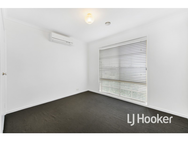 6 Amberly Park Drive, Narre Warren South VIC 3805