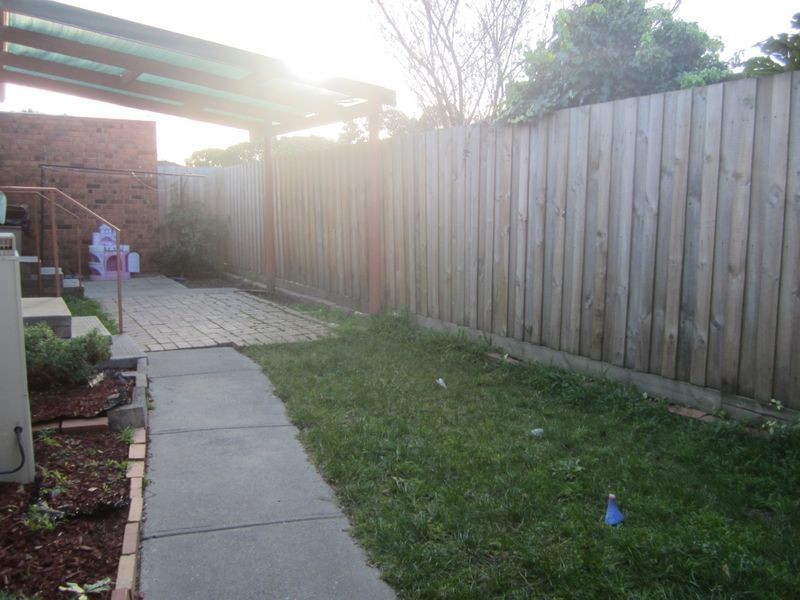 2/5 Bride Avenue, Hampton Park VIC 3976