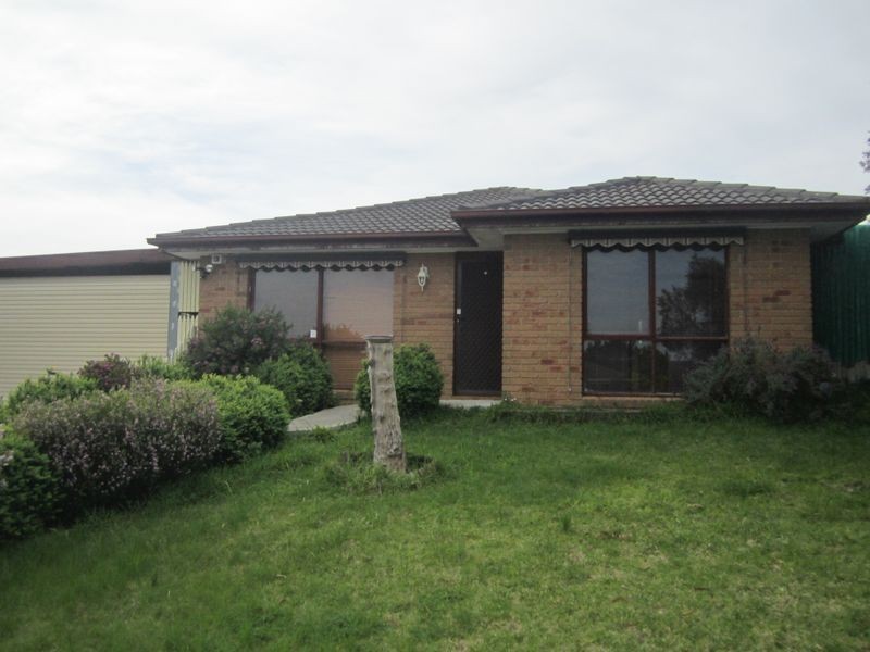 6 Chiswick Court, Hampton Park VIC 3976