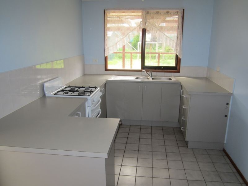 6 Chiswick Court, Hampton Park VIC 3976