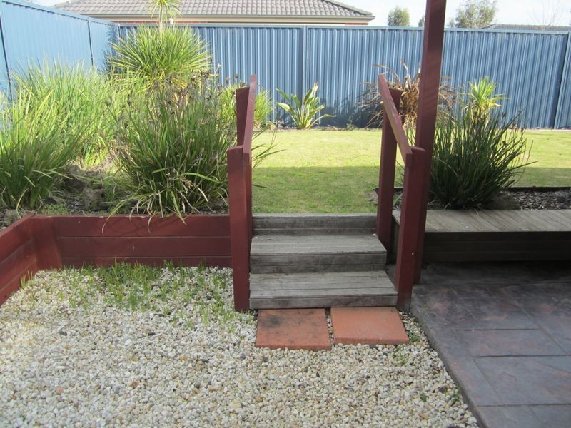 47 The Parkway, Pakenham VIC 3810