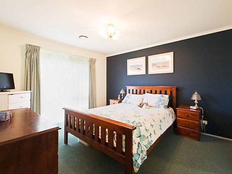 4 Kendari Court, Hampton Park VIC 3976