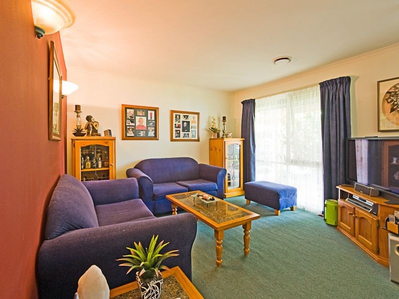 4 Kendari Court, Hampton Park VIC 3976