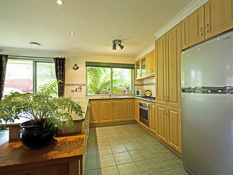 4 Kendari Court, Hampton Park VIC 3976