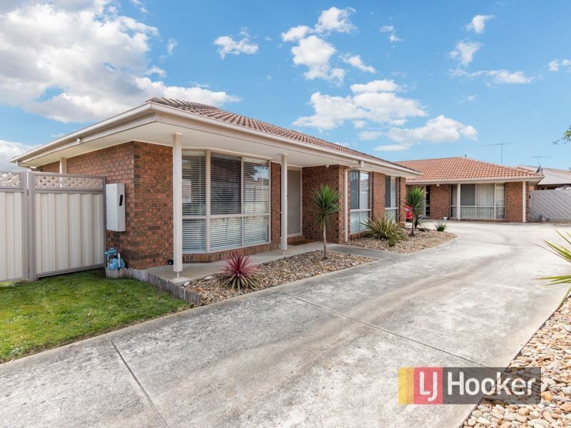 1/8 Leopold Crescent, Hampton Park VIC 3976