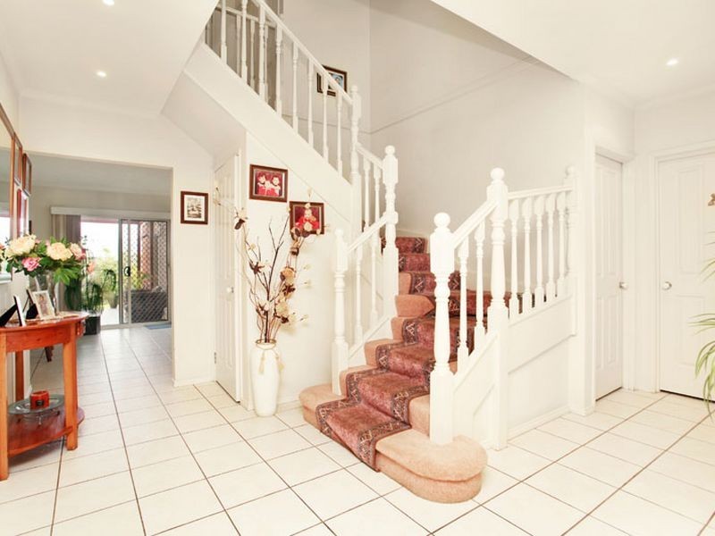 12 Sugarloaf Boulevard, Lynbrook VIC 3975