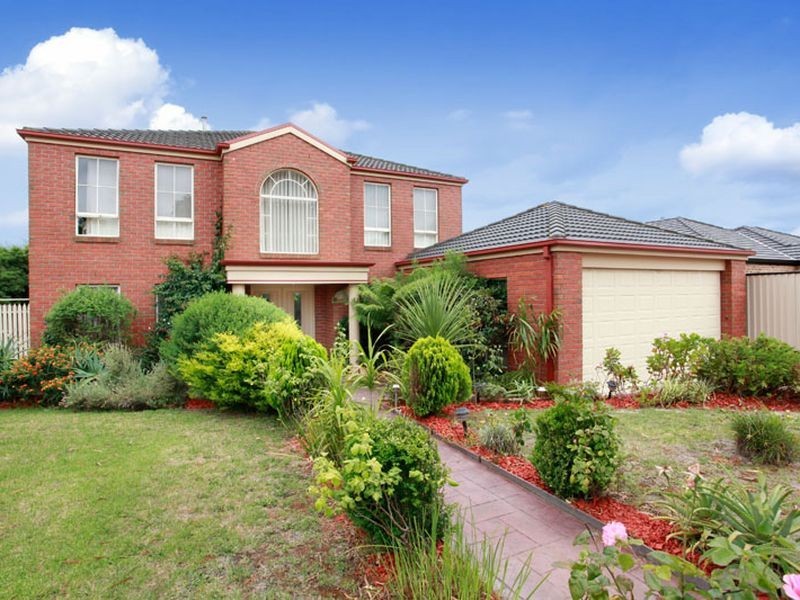 12 Sugarloaf Boulevard, Lynbrook VIC 3975