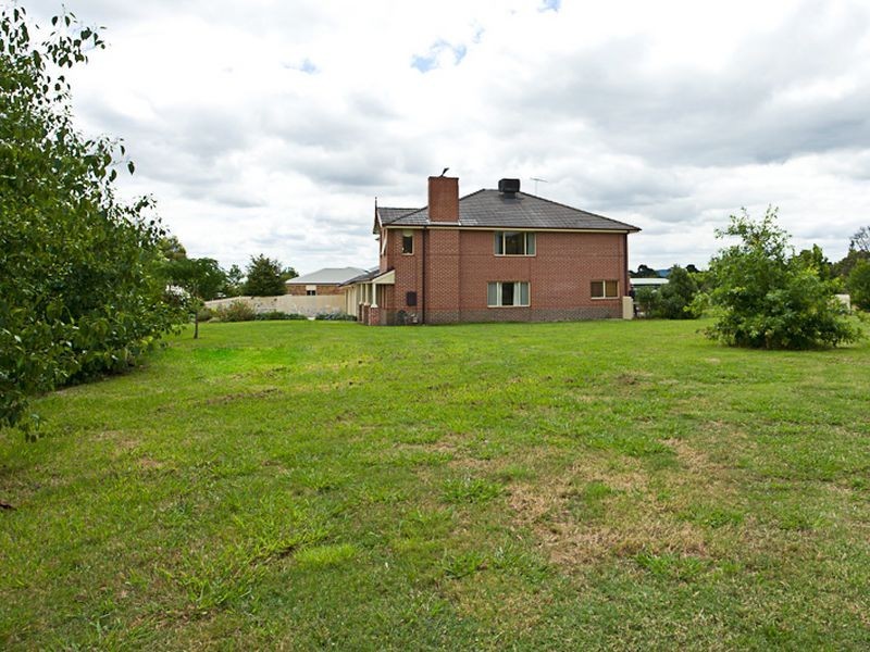 92 Crawley Road, Narre Warren North VIC 3804