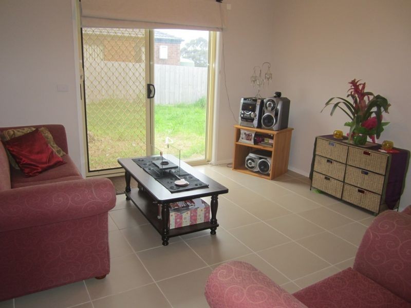 2 Spencer Place, Pakenham VIC 3810