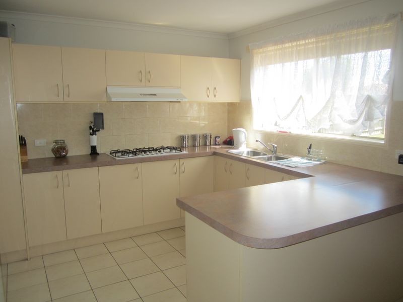 1 Sevilla Place, Hampton Park VIC 3976
