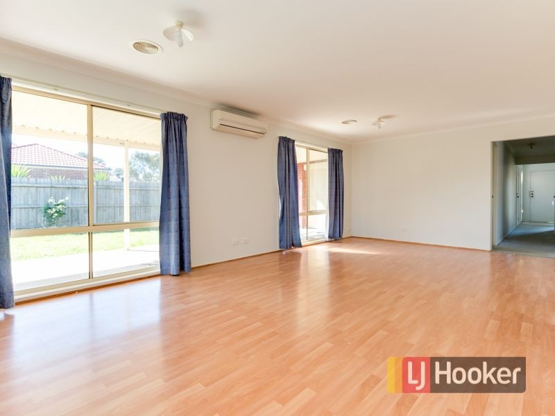 48 Cato Parkway, Lynbrook VIC 3975