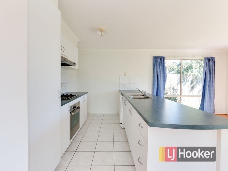 48 Cato Parkway, Lynbrook VIC 3975
