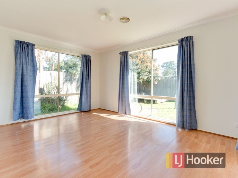 48 Cato Parkway, Lynbrook VIC 3975