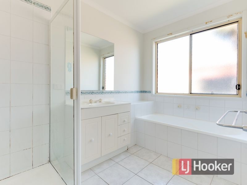 48 Cato Parkway, Lynbrook VIC 3975