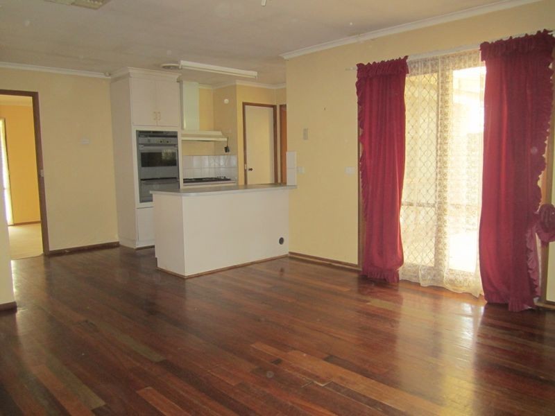 6 Pollina Close, Hampton Park VIC 3976